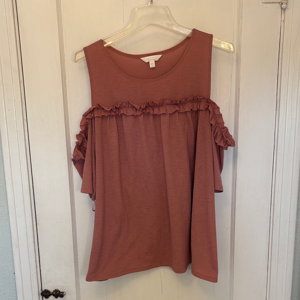 LC Lauren Conrad Ruffled Cold-Shoulder Top in Mauve